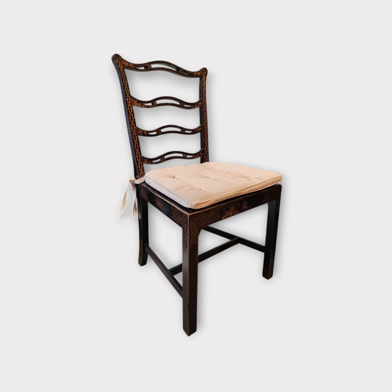 Silla Chippendale