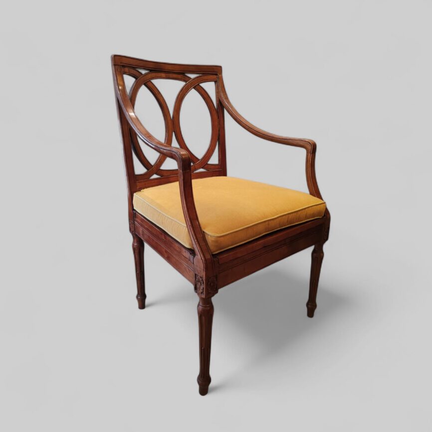 Sillón Neoclásico semi ppal