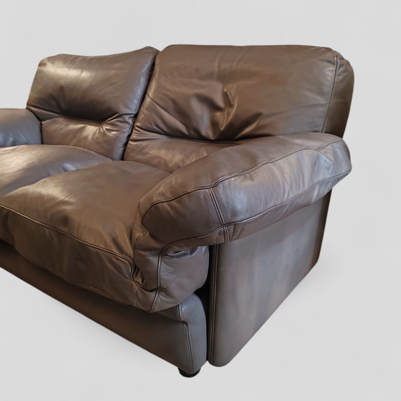 Sofá de dos Cuerpos Italiano - Image 2